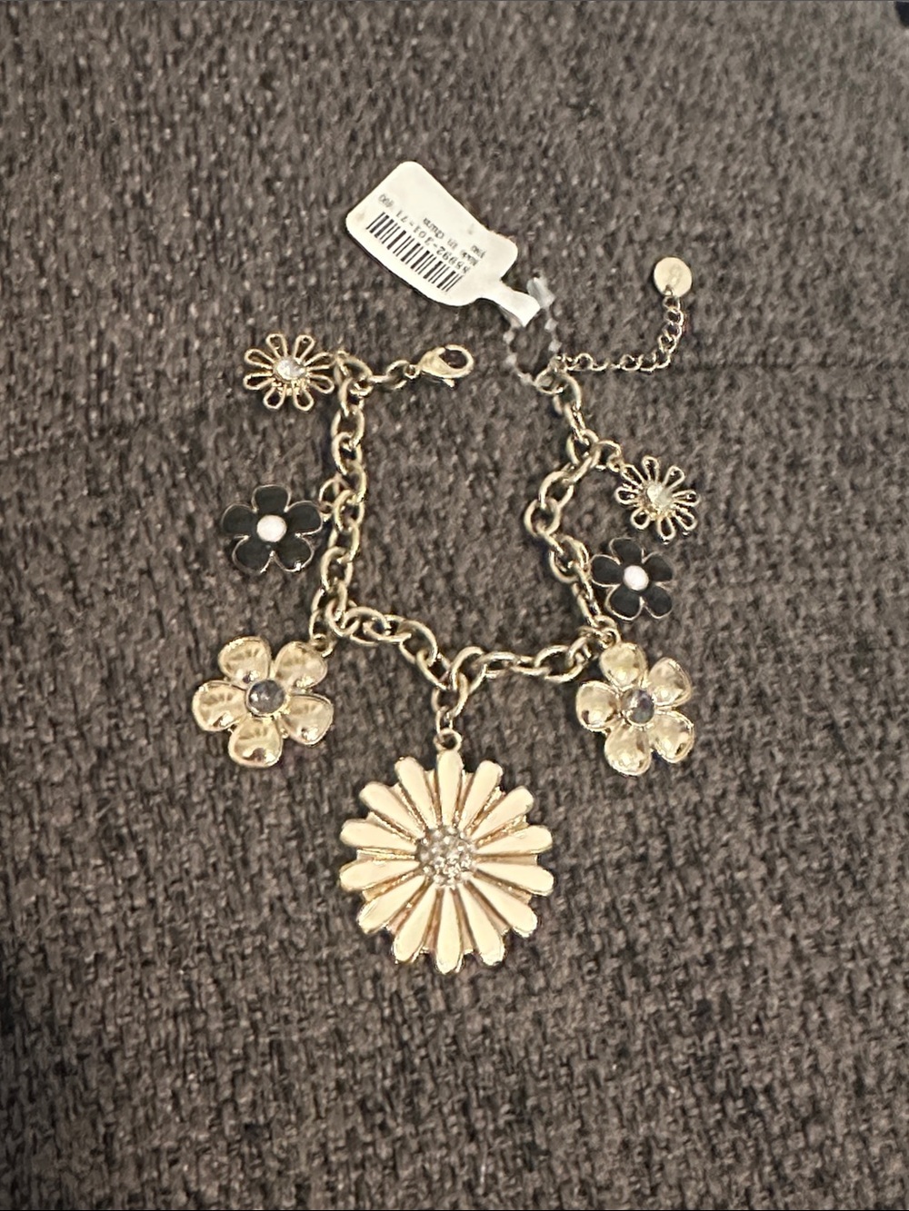 NWT Claire’s Floral Charm Statement Bracelet - Gold and Cream
